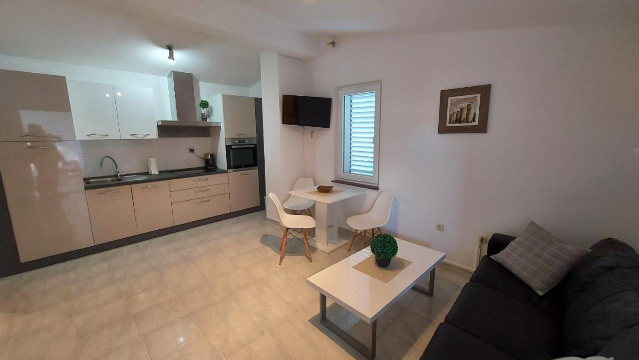 Soline Ada Apartment Pjescana Uvala Exterior foto
