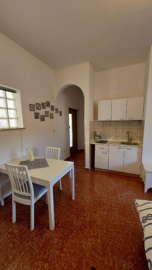 Soline Ada Apartment Pjescana Uvala Exterior foto