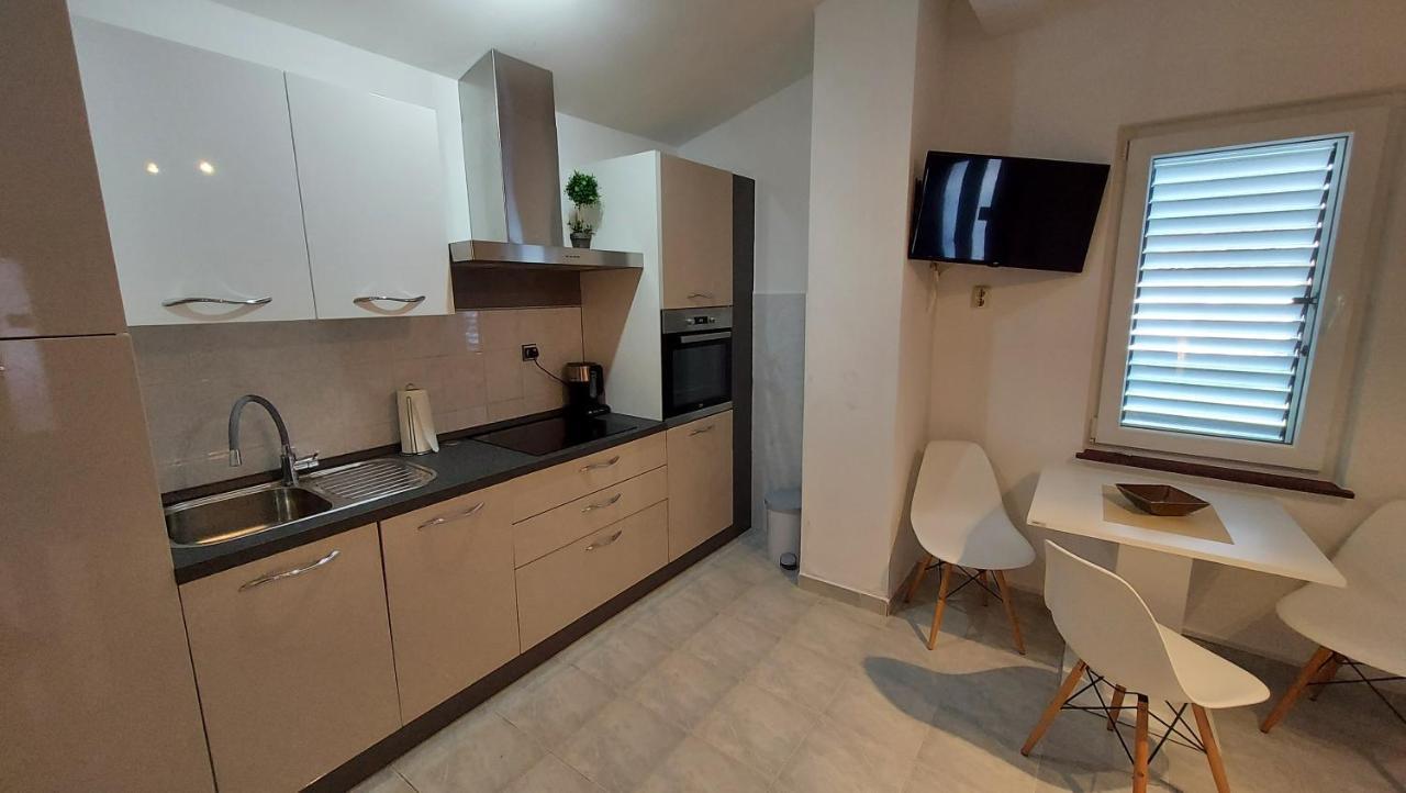 Soline Ada Apartment Pjescana Uvala Exterior foto