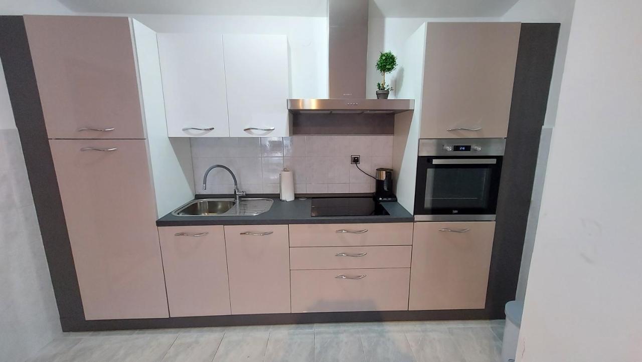 Soline Ada Apartment Pjescana Uvala Exterior foto