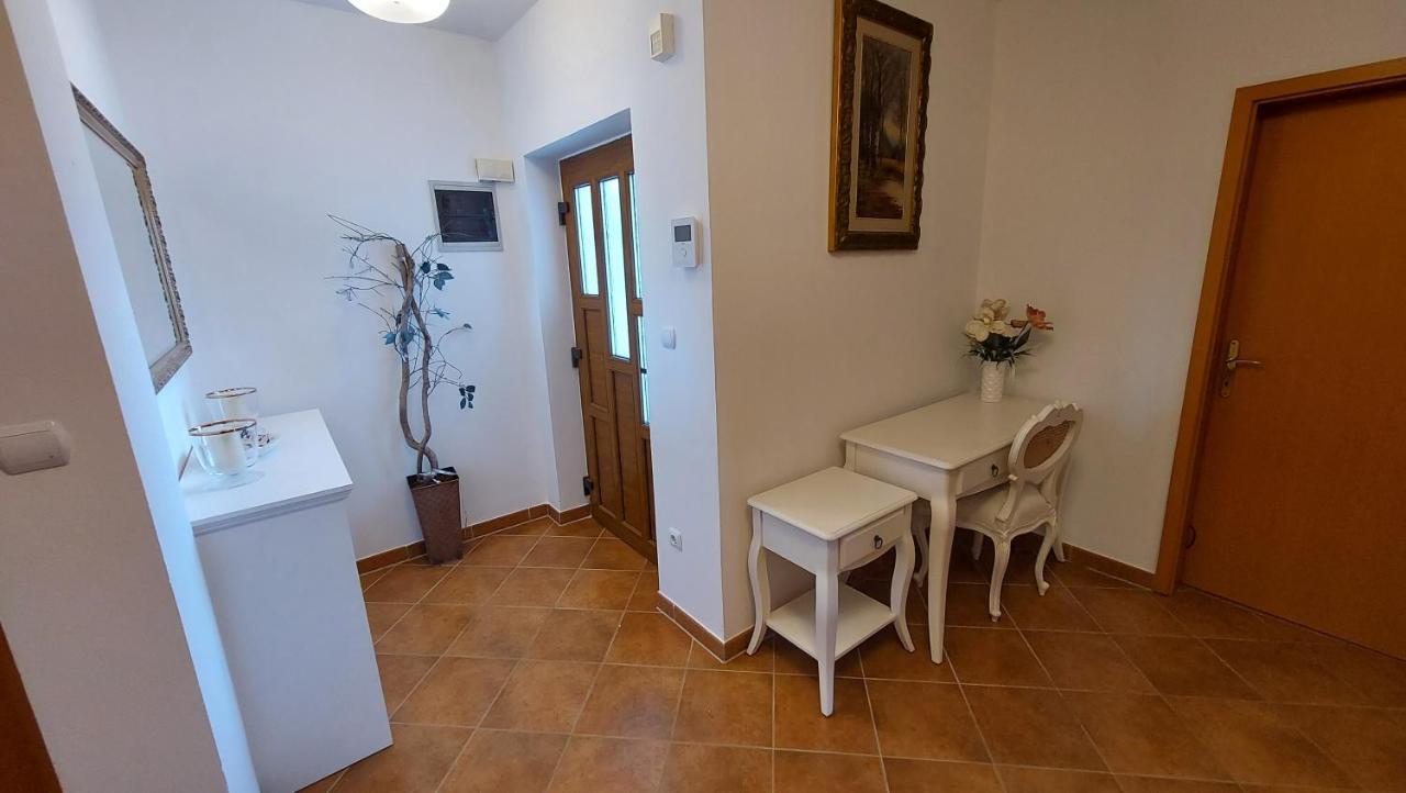 Soline Ada Apartment Pjescana Uvala Exterior foto