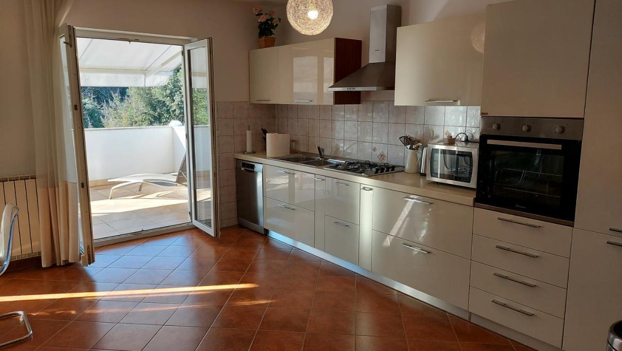 Soline Ada Apartment Pjescana Uvala Exterior foto