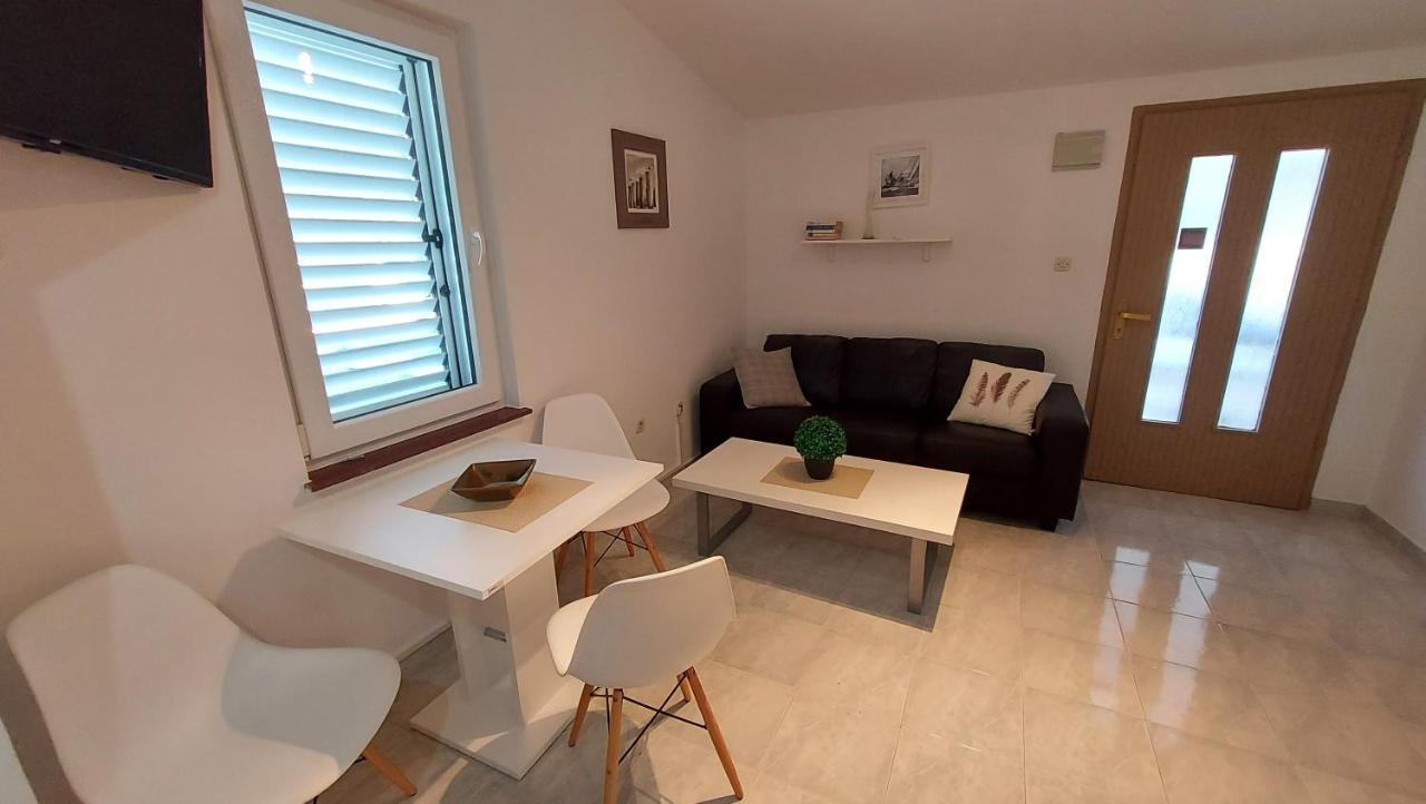 Soline Ada Apartment Pjescana Uvala Exterior foto
