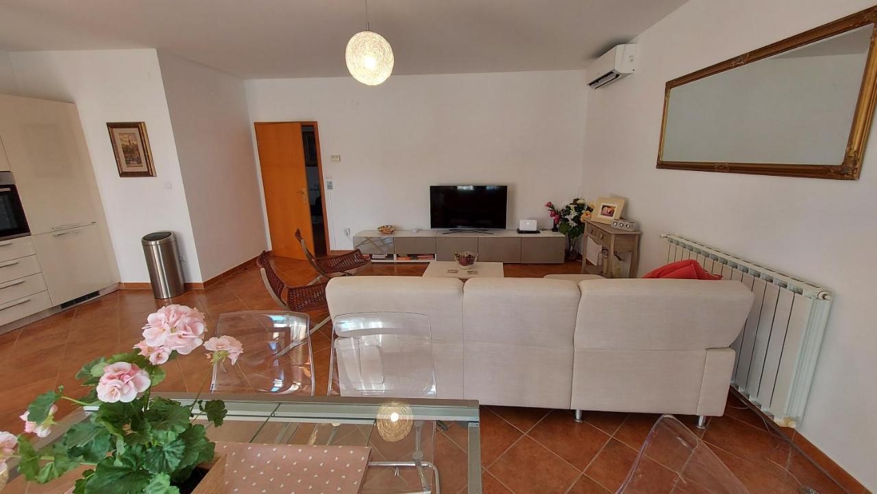 Soline Ada Apartment Pjescana Uvala Exterior foto
