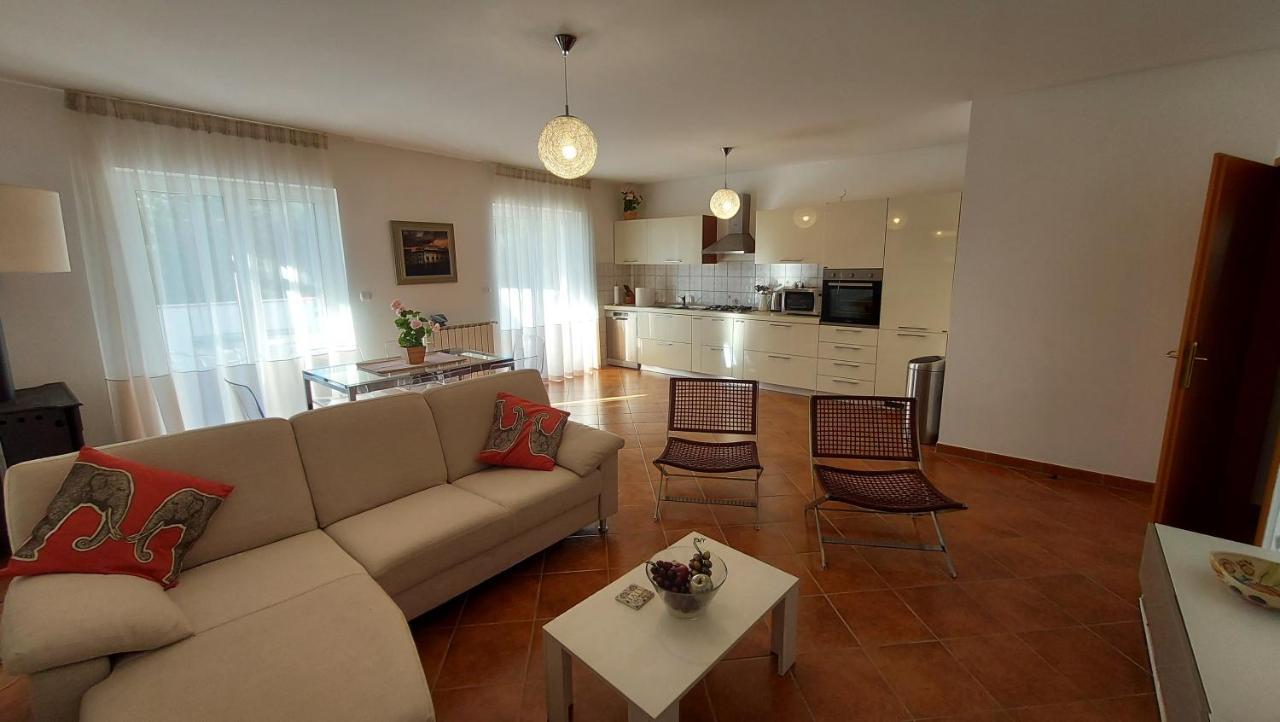 Soline Ada Apartment Pjescana Uvala Exterior foto